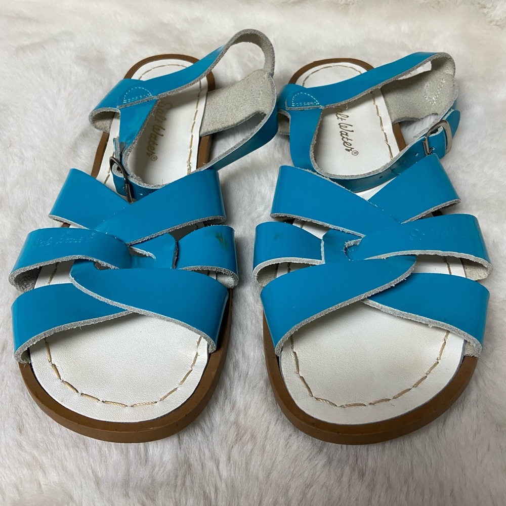 Salt Water Sandals by Hoy Original shiny turquoise women's size 8/ kids size 6
